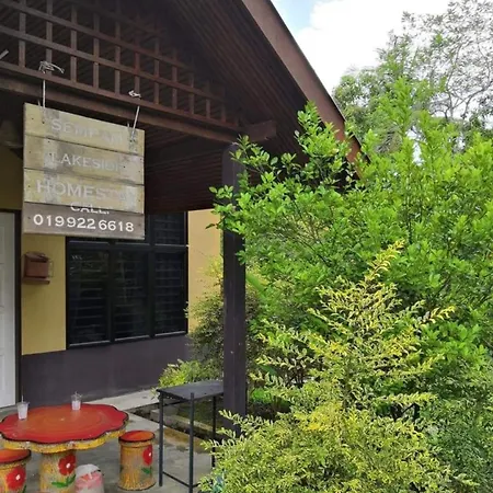 De'Lakeside Musslim'S Homestay Raub Exterior photo